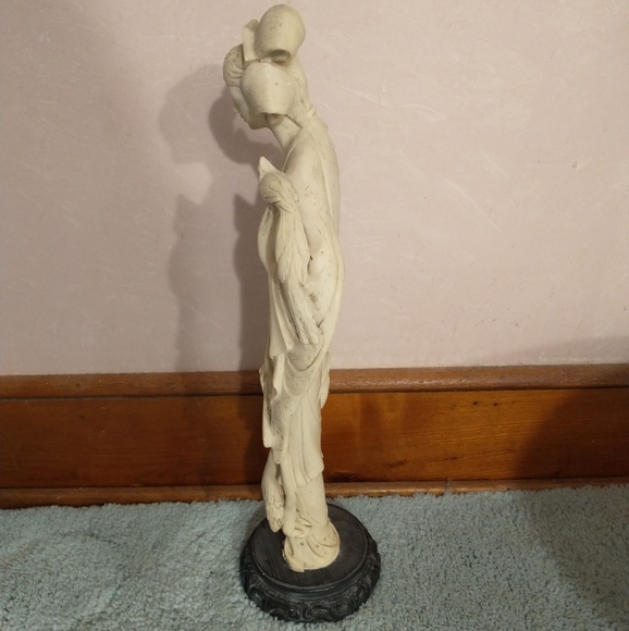 Antique Japanese Geisha Ivorine Resin Sculpture - X1 - Picture 4 of 8